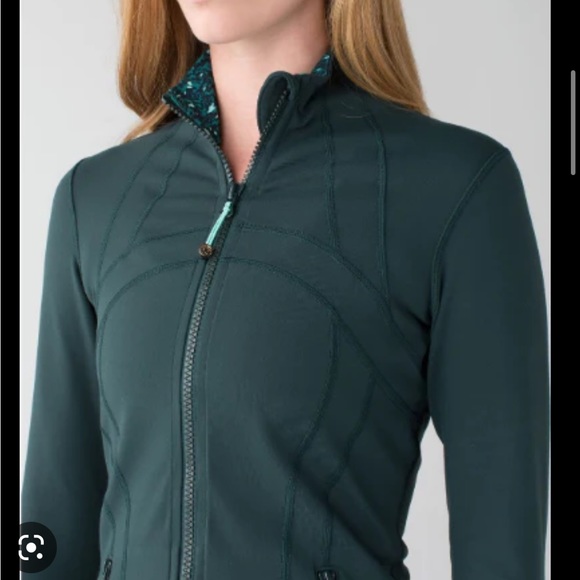 Lululemon define jacket size 4, colour nocturnal teal perfect condition - Picture 2 of 2